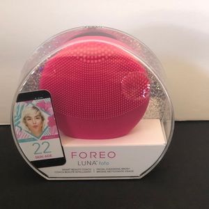 NWT Foreo Luna Fofo Smart Beauty Coach & Cleanser